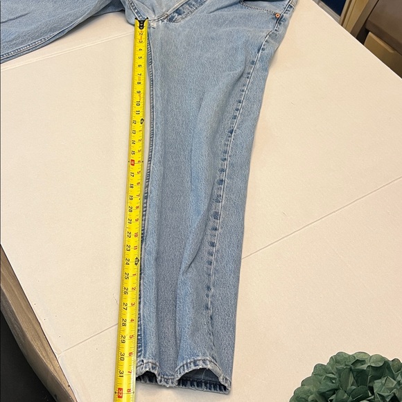 VINTAGE 90s LEVI’S 501 BUTTON FLY STRAIGHT LEG BROKEN-IN JEANS USA 100% COTTON - Picture 15 of 16